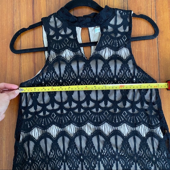 Black Lace Halter Top Size M - Picture 5 of 6